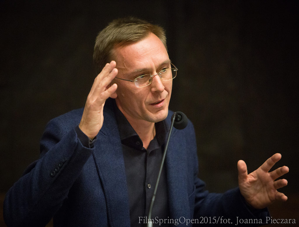 Scenarzysta Krzysztof Rak podczas wykładu na Plenerach Film Spring Open 2015
